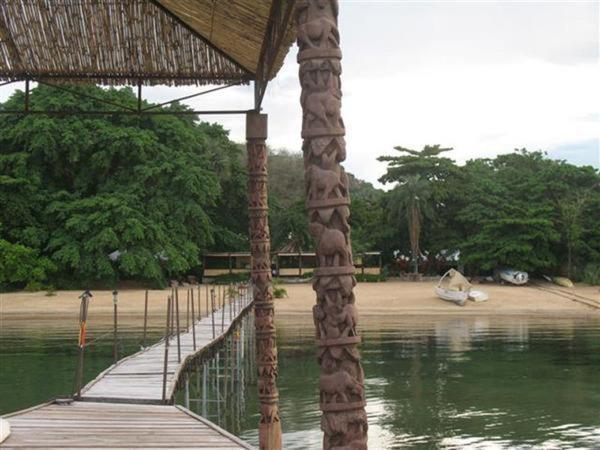 Norman Carr Cottage Monkey Bay Экстерьер фото