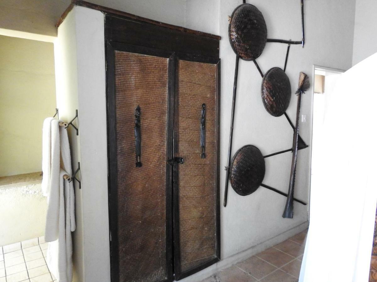 Norman Carr Cottage Monkey Bay Экстерьер фото